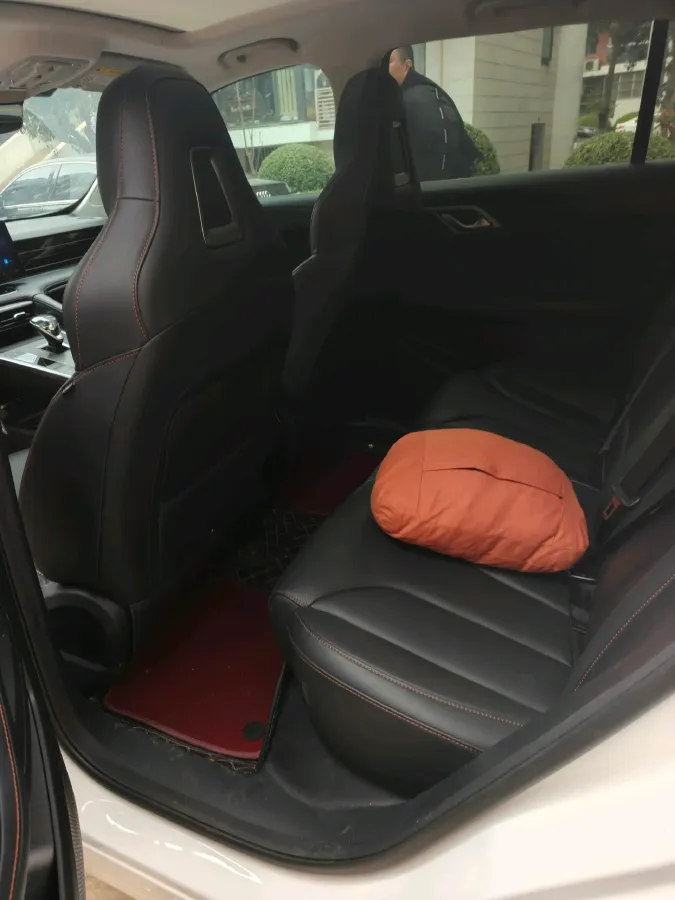 2023 Roewe RX5 1.5T 188HP L4 7DCT,autocango,china used car exporter,china ev exporter,chinese used car exporter,chinese used ev exporter