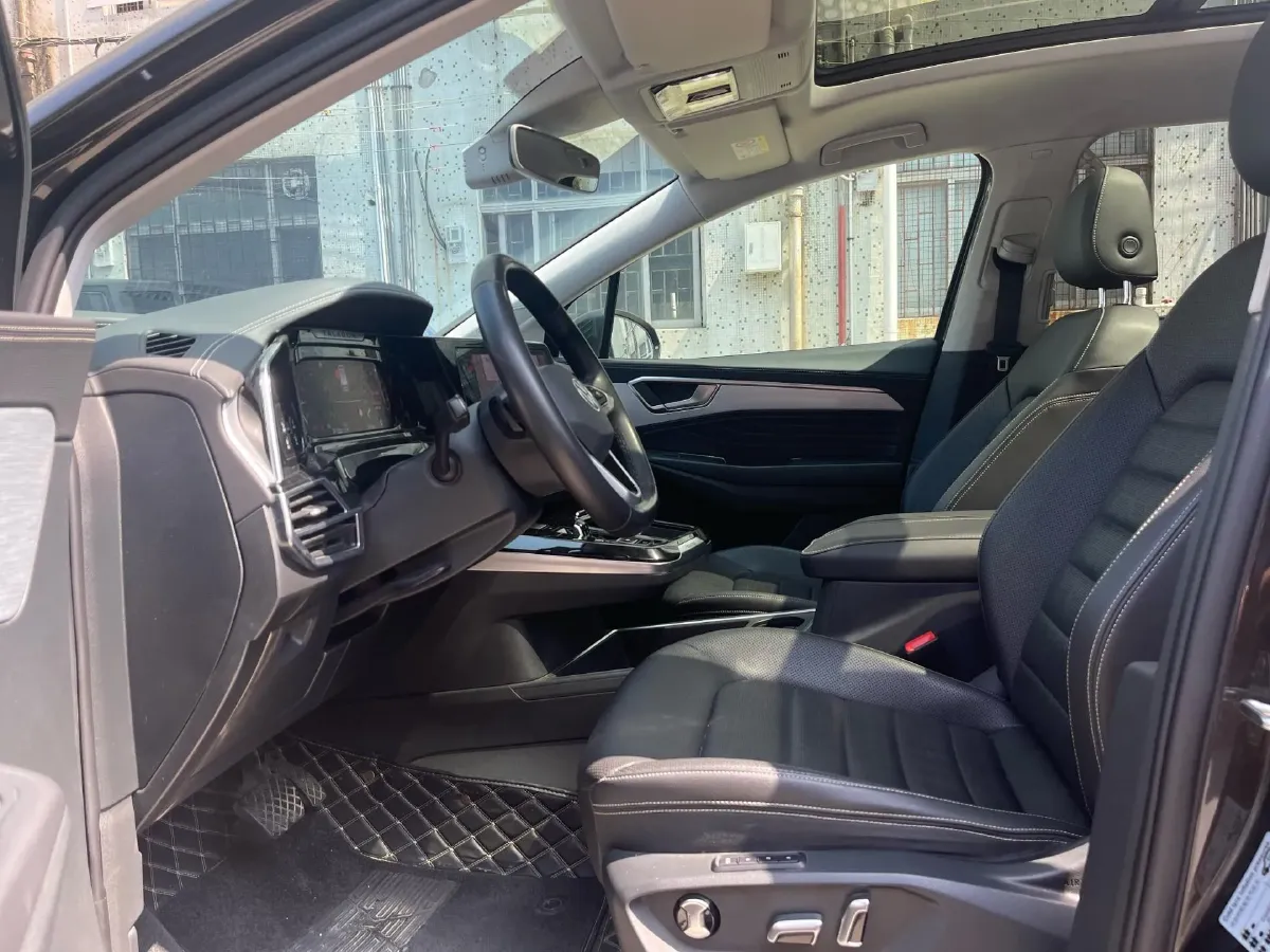 2023 Volkswagen Talagon 2.0T 220HP L4 7DCT,autocango,china used car exporter,china ev exporter,chinese used car exporter,chinese used ev exporter