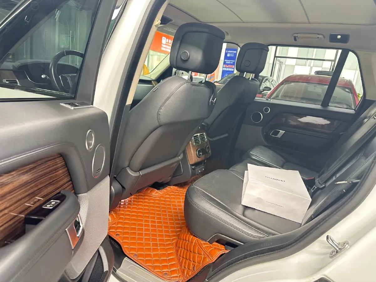 2018 Land Rover Range Rover Evoque 2.0T 241HP L4 9AT,autocango,china used car exporter,china ev exporter,chinese used car exporter,chinese used ev exporter