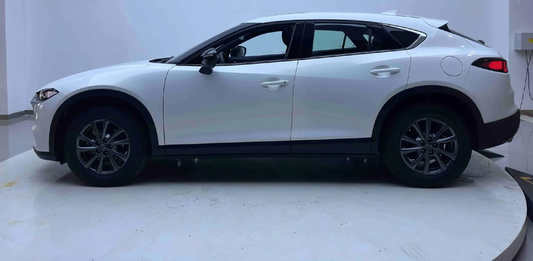 2021 Mazda CX-4 2.0L 158HP L4 6AT,autocango,china used car exporter,china ev exporter,chinese used car exporter,chinese used ev exporter