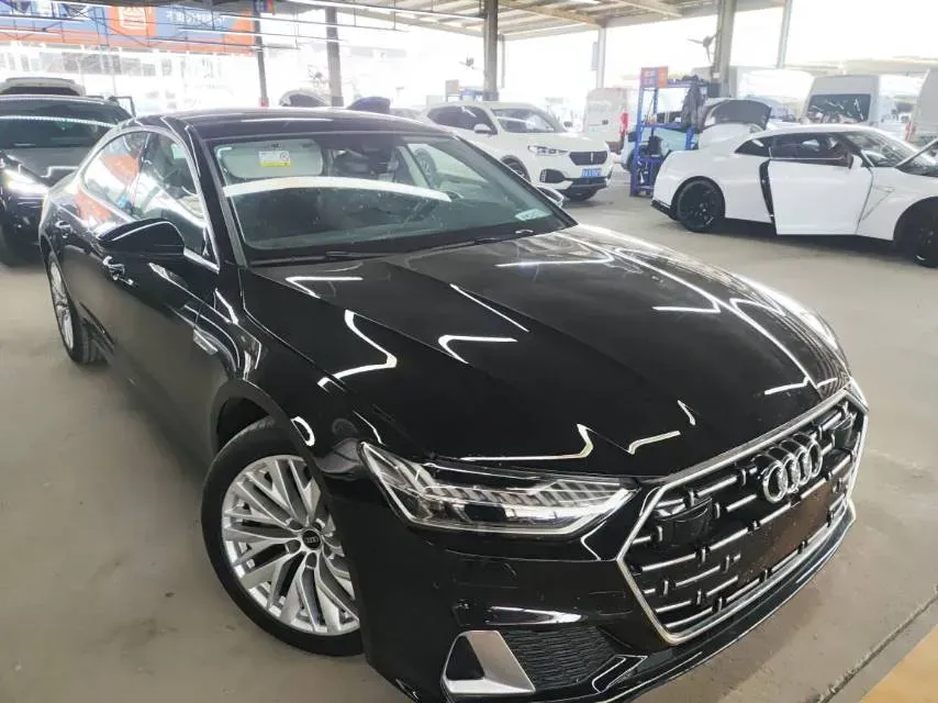 2024 Audi A7L 2.0T 245HP L4 7DCT,autocango,china used car exporter,china ev exporter,chinese used car exporter,chinese used ev exporter