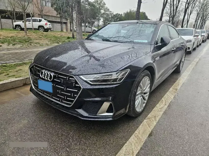 2024 Audi A7L 2.0T 245HP L4 7DCT,autocango,china used car exporter,china ev exporter,chinese used car exporter,chinese used ev exporter
