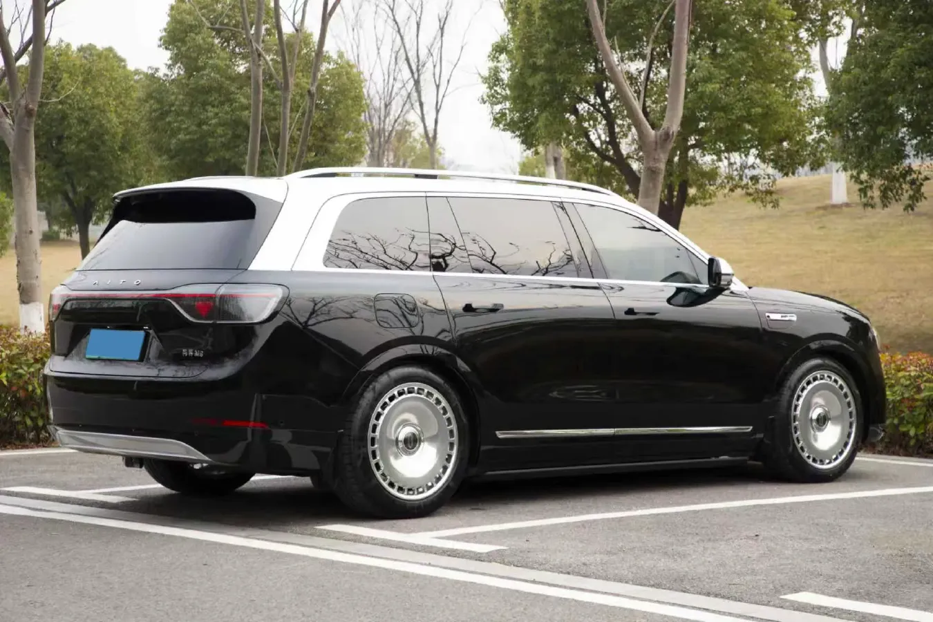 2024 AITO AITO M9 1.5T 152HP L4 REEV 42KWH,autocango,china used car exporter,china ev exporter,chinese used car exporter,chinese used ev exporter