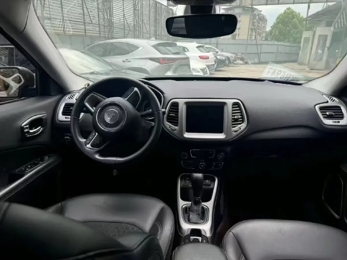 2019 Jeep Compass 1.3T 173HP L4 7DCT,autocango,china used car exporter,china ev exporter,chinese used car exporter,chinese used ev exporter