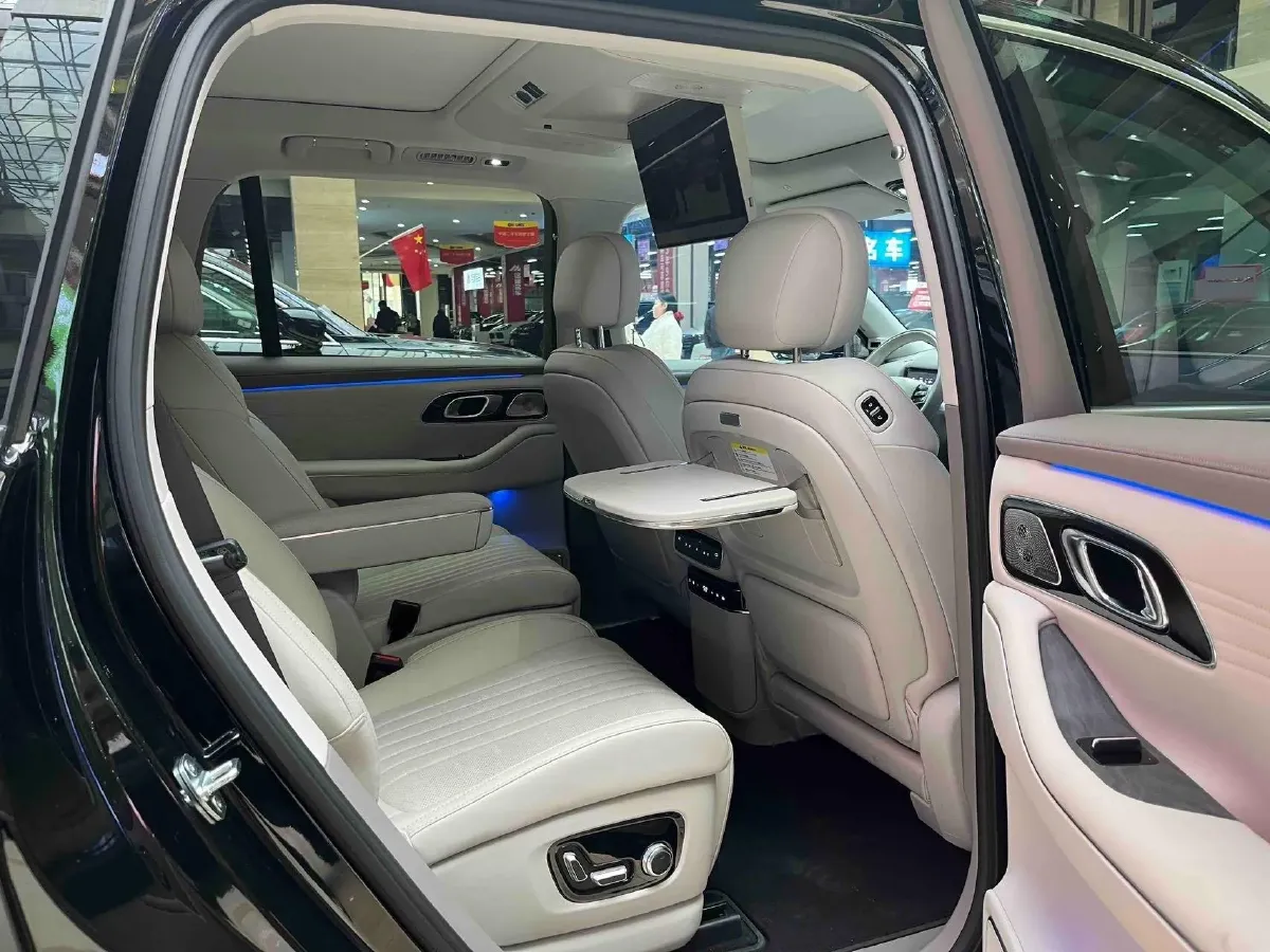 2025 Volkswagen Tiguan L 2.0T 220HP L4 7DCT,autocango,china used car exporter,china ev exporter,chinese used car exporter,chinese used ev exporter