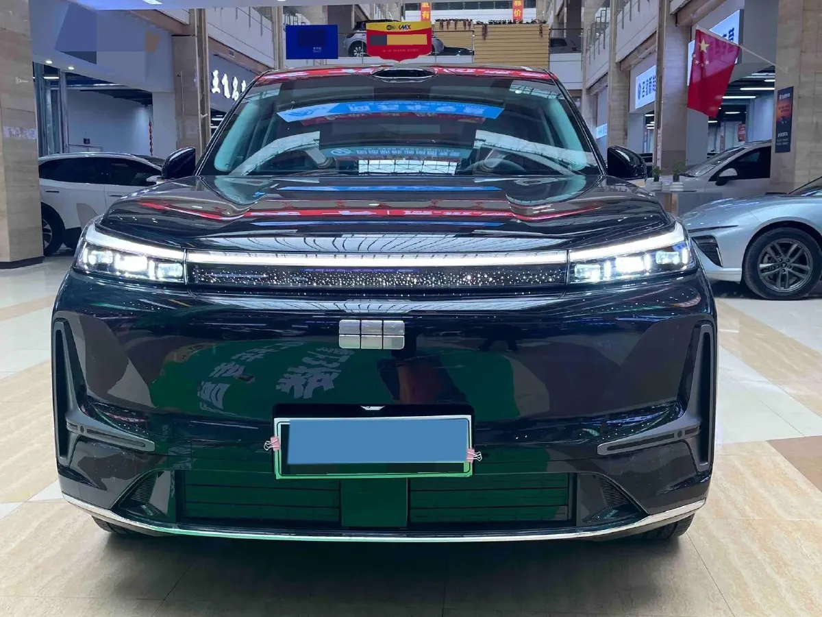 2025 Volkswagen Tiguan L 2.0T 220HP L4 7DCT,autocango,china used car exporter,china ev exporter,chinese used car exporter,chinese used ev exporter