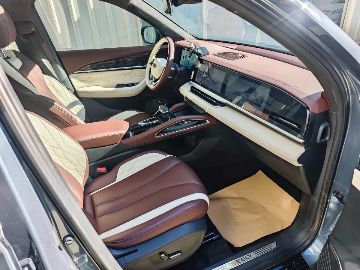 2021 Geely Monjaro 2.0T 218HP L4 7DCT,autocango,china used car exporter,china ev exporter,chinese used car exporter,chinese used ev exporter