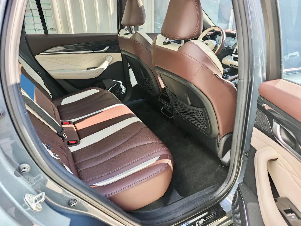 2021 Geely Monjaro 2.0T 218HP L4 7DCT,autocango,china used car exporter,china ev exporter,chinese used car exporter,chinese used ev exporter