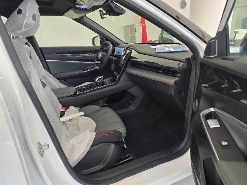 2024 Geely Azkarra 1.5T 181HP L4 7DCT,autocango,china used car exporter,china ev exporter,chinese used car exporter,chinese used ev exporter