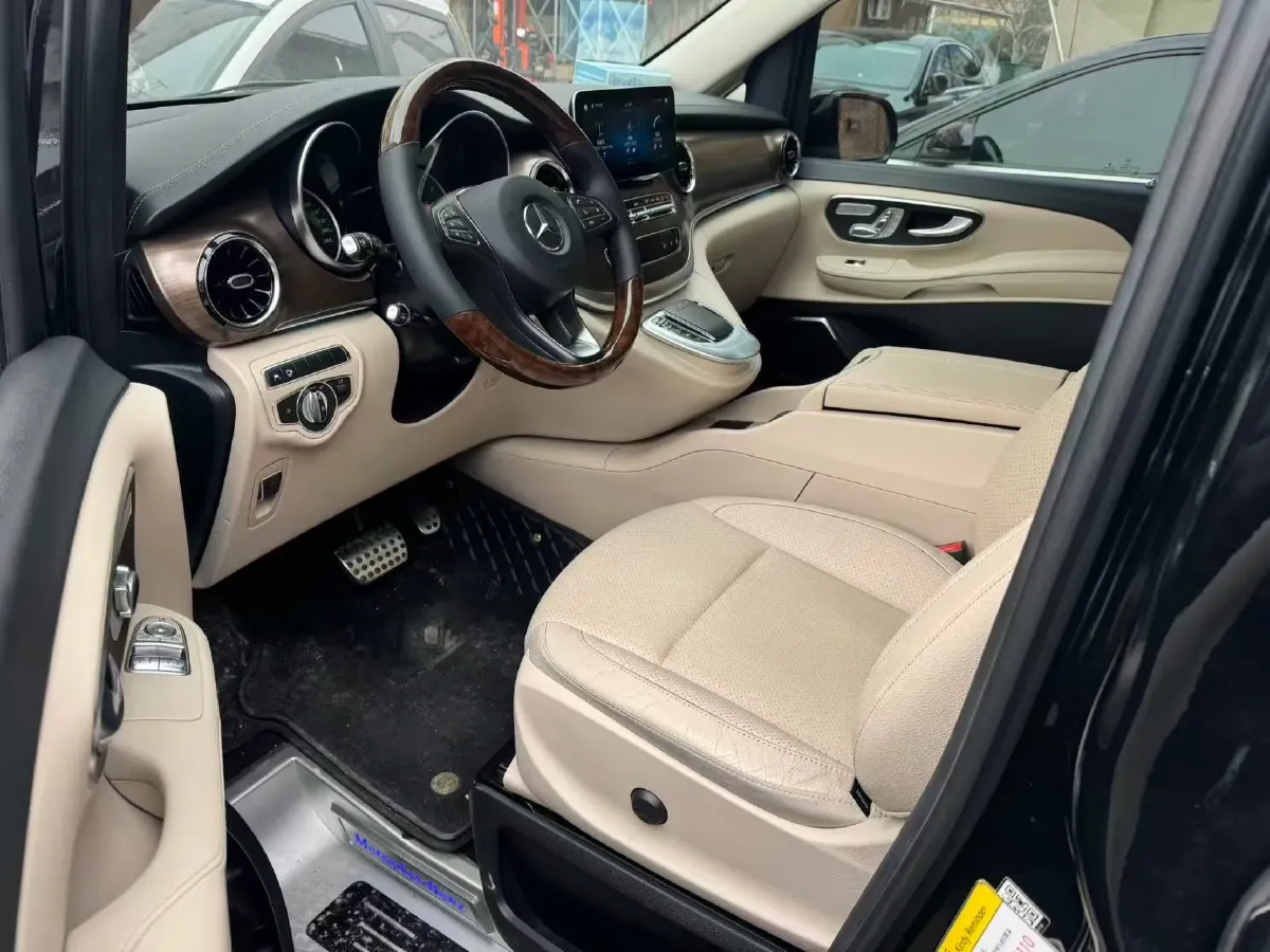 2020 Mercedes-Benz V Class 2.0T 211HP L4 9AT,autocango,china used car exporter,china ev exporter,chinese used car exporter,chinese used ev exporter