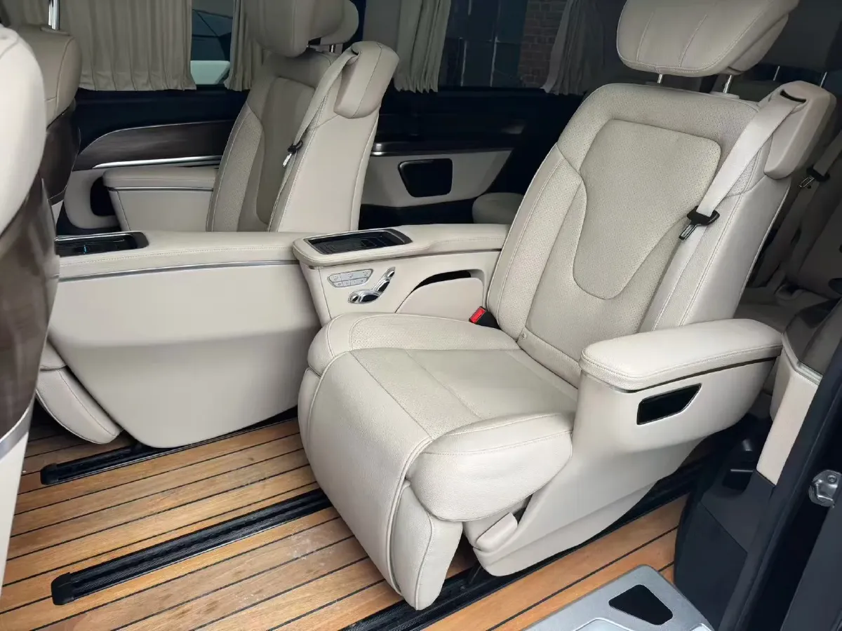 2020 Mercedes-Benz V Class 2.0T 211HP L4 9AT,autocango,china used car exporter,china ev exporter,chinese used car exporter,chinese used ev exporter