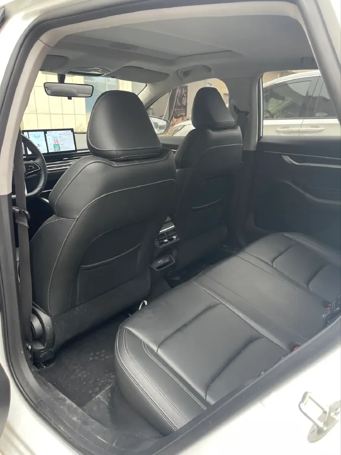 2025 Geely Emgrand 1.5L 127HP L4 CVT,autocango,china used car exporter,china ev exporter,chinese used car exporter,chinese used ev exporter