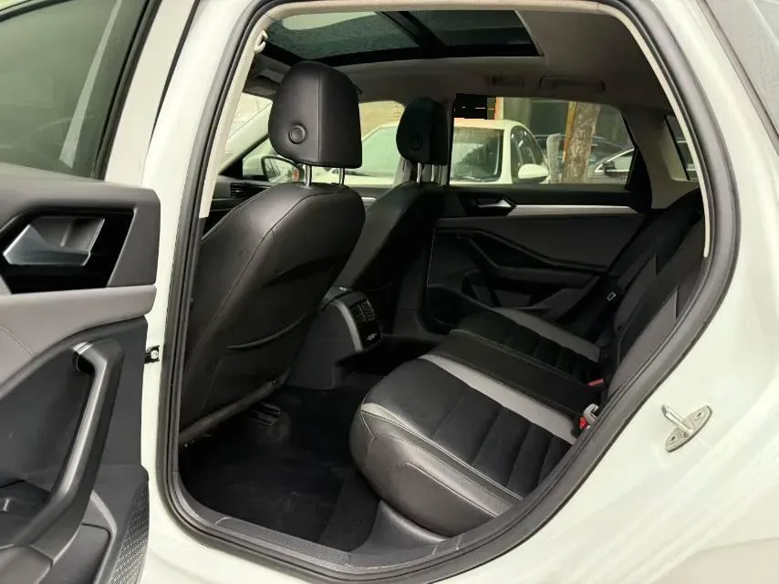 2019 Kia K5 2.0L 161HP L4 6AT,autocango,china used car exporter,china ev exporter,chinese used car exporter,chinese used ev exporter