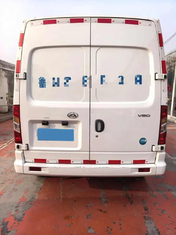 2021 MAXUS XinTu V80 2.0T 139HP L4 6MT,autocango,china used car exporter,china ev exporter,chinese used car exporter,chinese used ev exporter