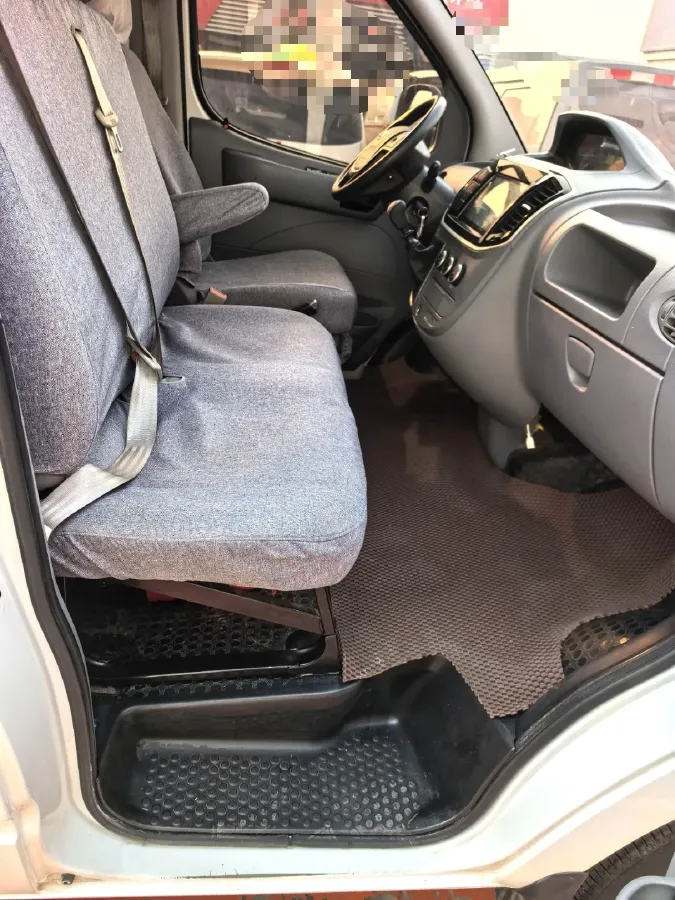 2021 MAXUS XinTu V80 2.0T 139HP L4 6MT,autocango,china used car exporter,china ev exporter,chinese used car exporter,chinese used ev exporter