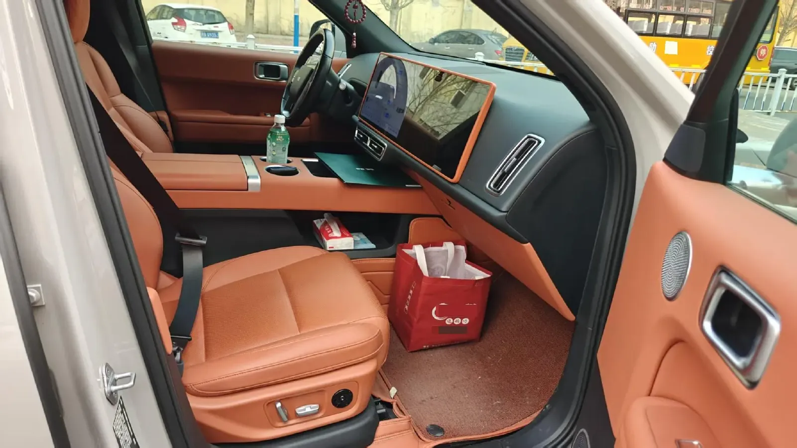 2024 Li L6 Range Extended 154HP L4 REEV 36.8KWH,autocango,china used car exporter,china ev exporter,chinese used car exporter,chinese used ev exporter