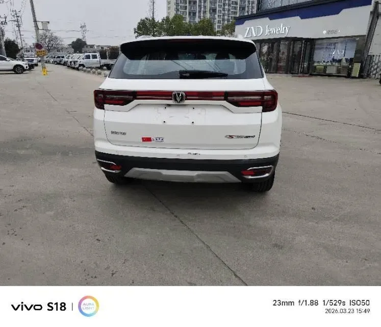 2019 ChangAn CS35 Plus 1.6L 128HP L4 5MT,autocango,china used car exporter,china ev exporter,chinese used car exporter,chinese used ev exporter