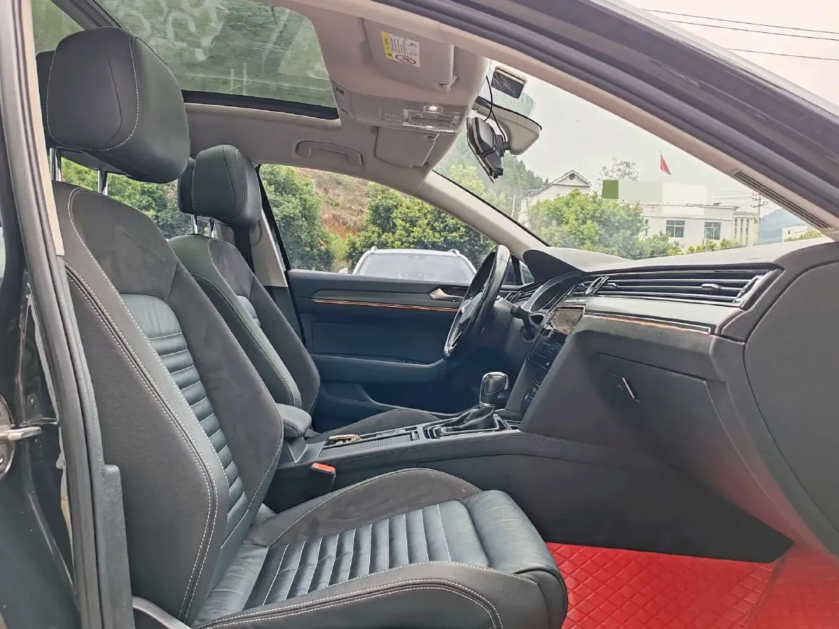 2020 Volkswagen Magotan 2.0T 186HP L4 7DCT,autocango,china used car exporter,china ev exporter,chinese used car exporter,chinese used ev exporter