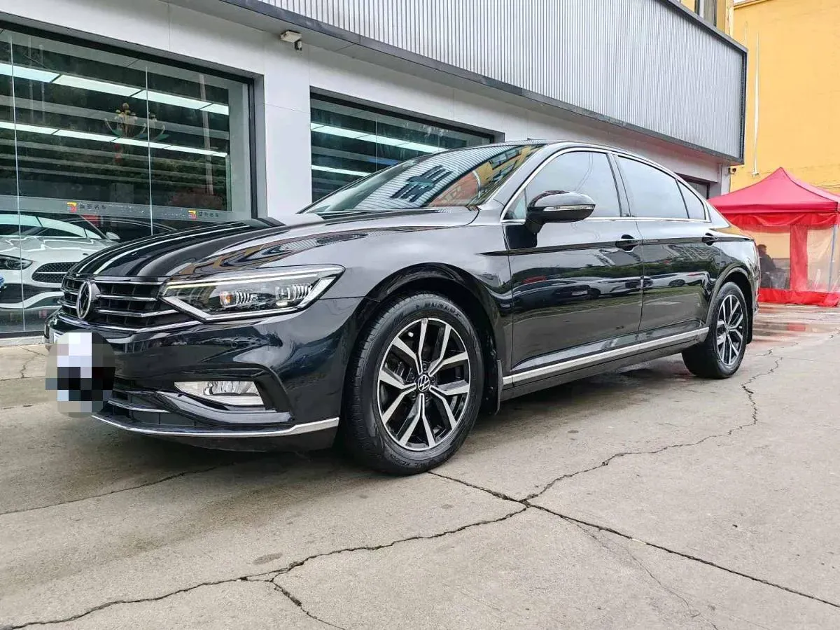 2020 Volkswagen Magotan 2.0T 186HP L4 7DCT,autocango,china used car exporter,china ev exporter,chinese used car exporter,chinese used ev exporter