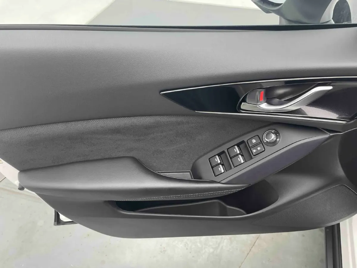 2021 Mazda CX-4 2.0L 158HP L4 6AT,autocango,china used car exporter,china ev exporter,chinese used car exporter,chinese used ev exporter