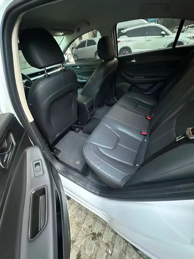 2024 Chery Arrizo 5 1.5L 120HP L4 5MT,autocango,china used car exporter,china ev exporter,chinese used car exporter,chinese used ev exporter