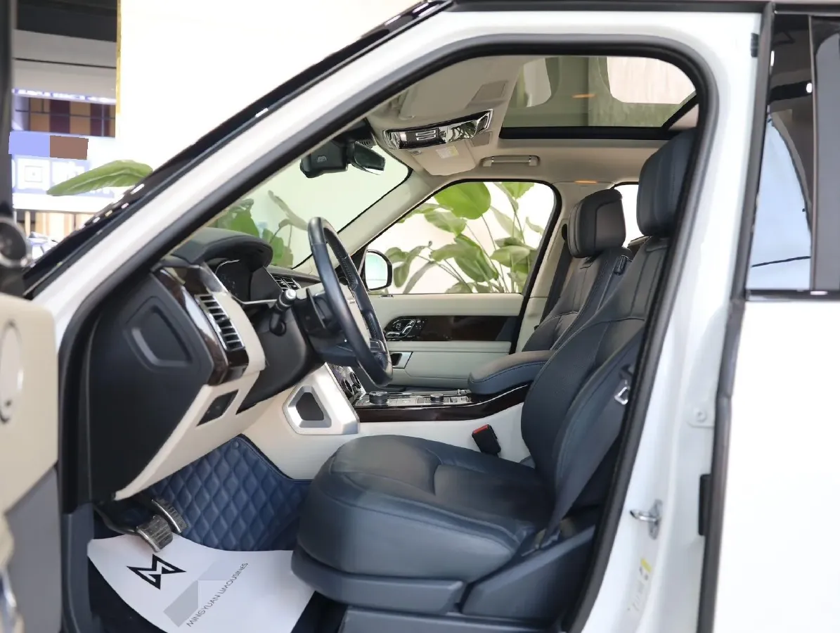 2021 Land Rover Range Rover 3.0T 400HP L6 8AT,autocango,china used car exporter,china ev exporter,chinese used car exporter,chinese used ev exporter