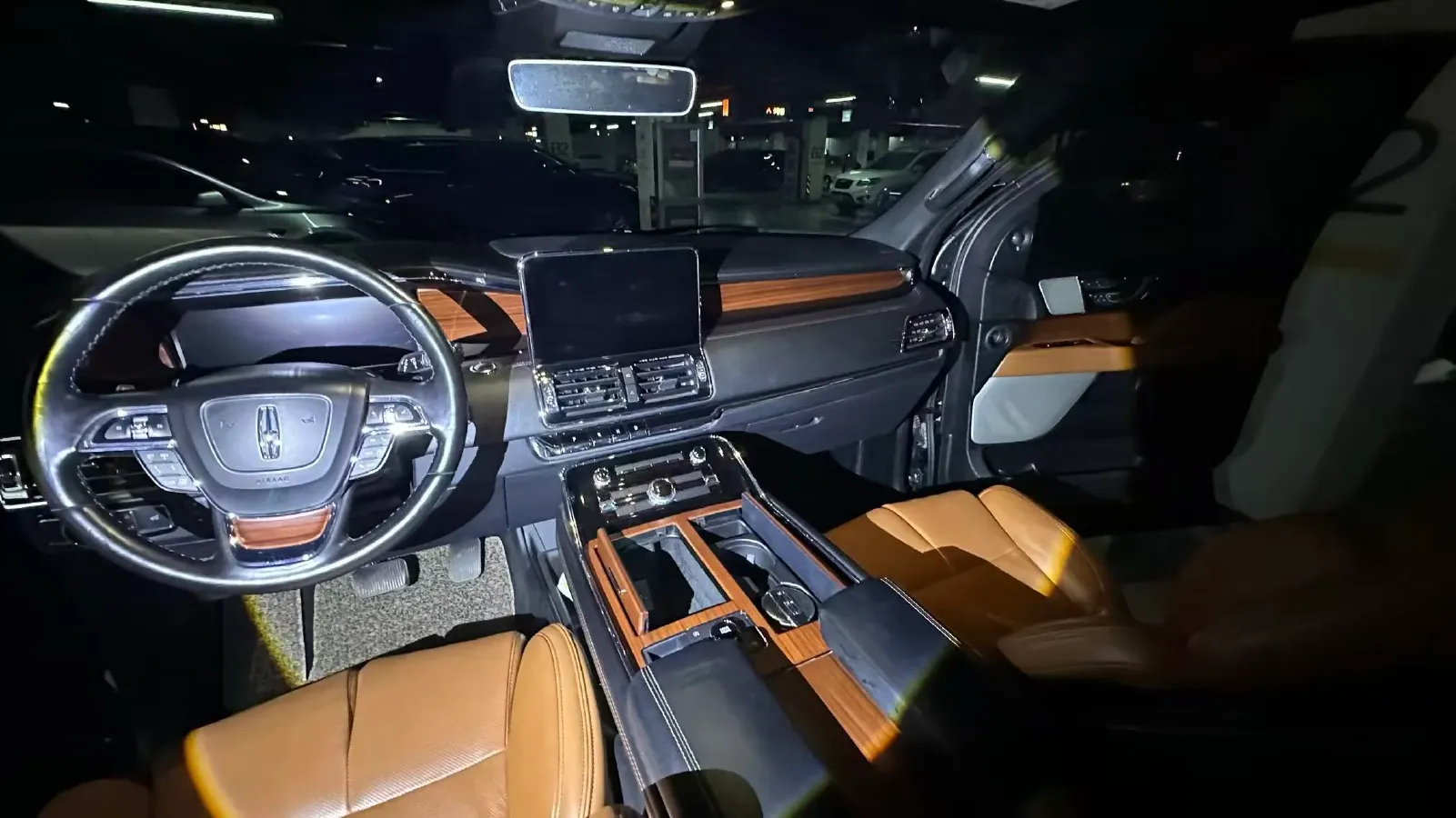 2020 Lincoln Navigator 3.5T 388HP V6 10AT,autocango,china used car exporter,china ev exporter,chinese used car exporter,chinese used ev exporter