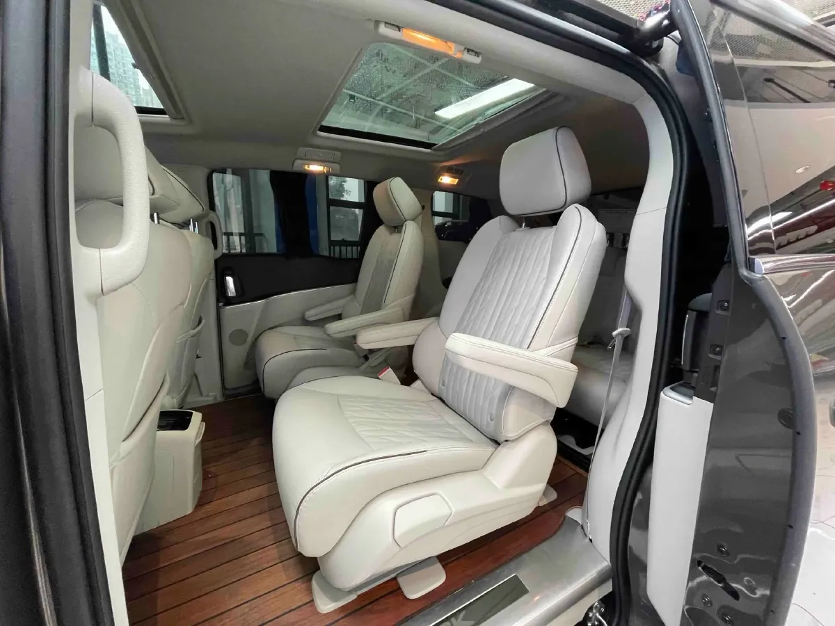 2022 Buick GL8 2.0T 237HP L4 9AT,autocango,china used car exporter,china ev exporter,chinese used car exporter,chinese used ev exporter