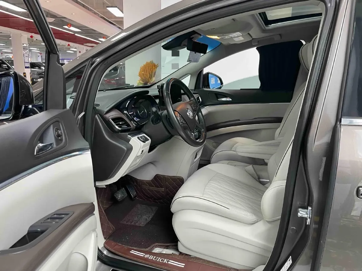 2022 Buick GL8 2.0T 237HP L4 9AT,autocango,china used car exporter,china ev exporter,chinese used car exporter,chinese used ev exporter