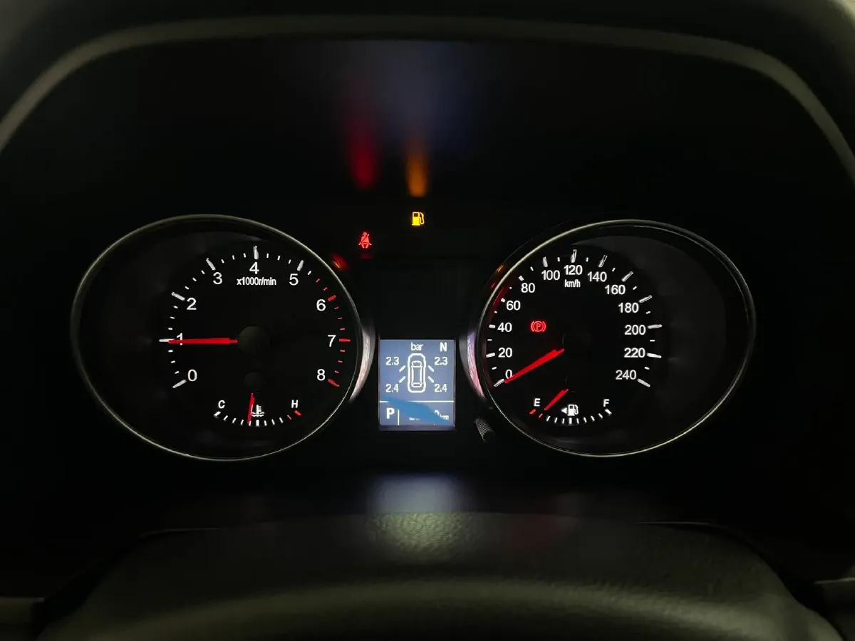 2021 Haval M6 1.5T 150HP L4 7DCT,autocango,china used car exporter,china ev exporter,chinese used car exporter,chinese used ev exporter