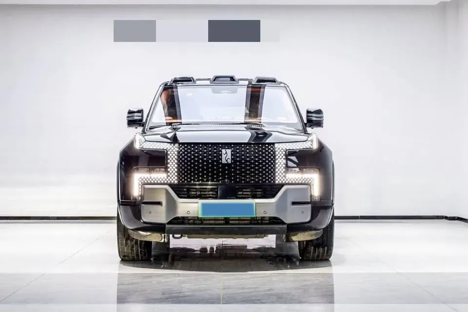 2023 YangWang U8 2.0T 272HP L4 REEV 49.05KWH,autocango,china used car exporter,china ev exporter,chinese used car exporter,chinese used ev exporter