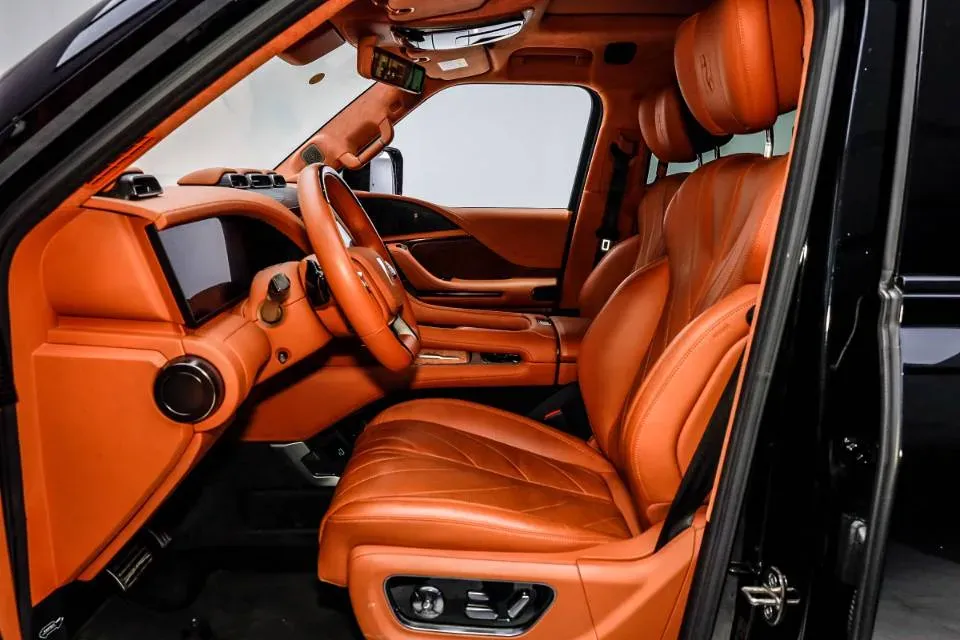 2023 YangWang U8 2.0T 272HP L4 REEV 49.05KWH,autocango,china used car exporter,china ev exporter,chinese used car exporter,chinese used ev exporter