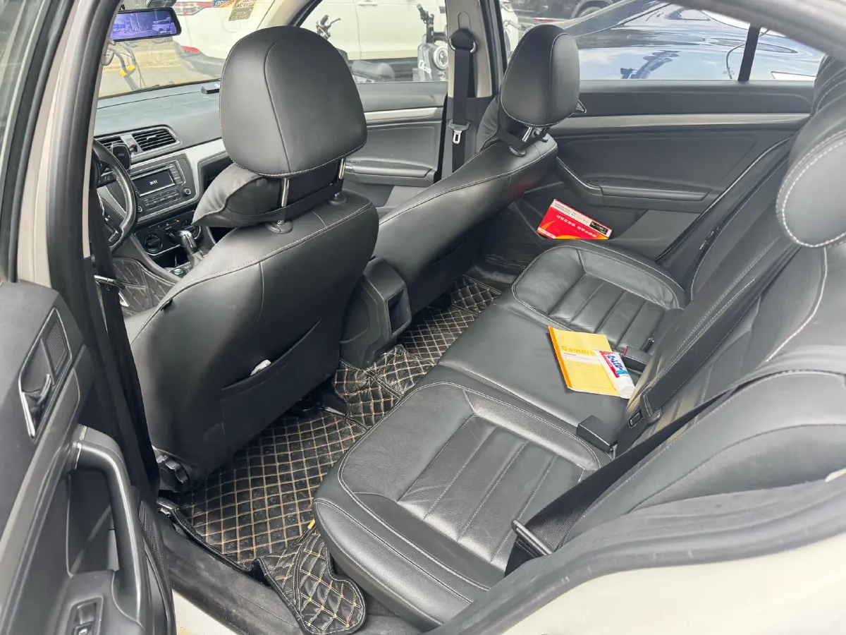 2017 Volkswagen Lavida 1.6L 110HP L4 6AT,autocango,china used car exporter,china ev exporter,chinese used car exporter,chinese used ev exporter