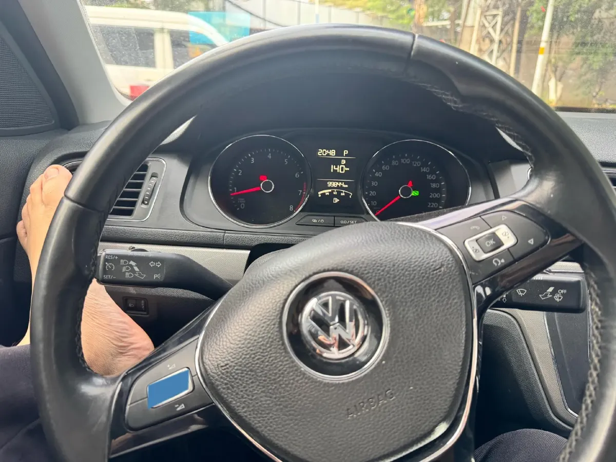 2017 Volkswagen Lavida 1.6L 110HP L4 6AT,autocango,china used car exporter,china ev exporter,chinese used car exporter,chinese used ev exporter