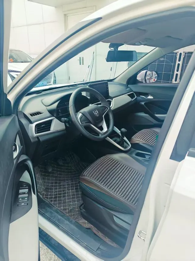 2021 BaoJun 510 1.5L 99HP L4 6MT,autocango,china used car exporter,china ev exporter,chinese used car exporter,chinese used ev exporter