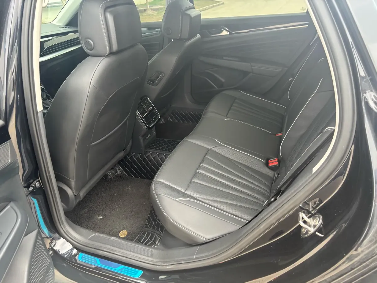 2024 Volkswagen Passat 2.0T 220HP L4 7DCT,autocango,china used car exporter,china ev exporter,chinese used car exporter,chinese used ev exporter