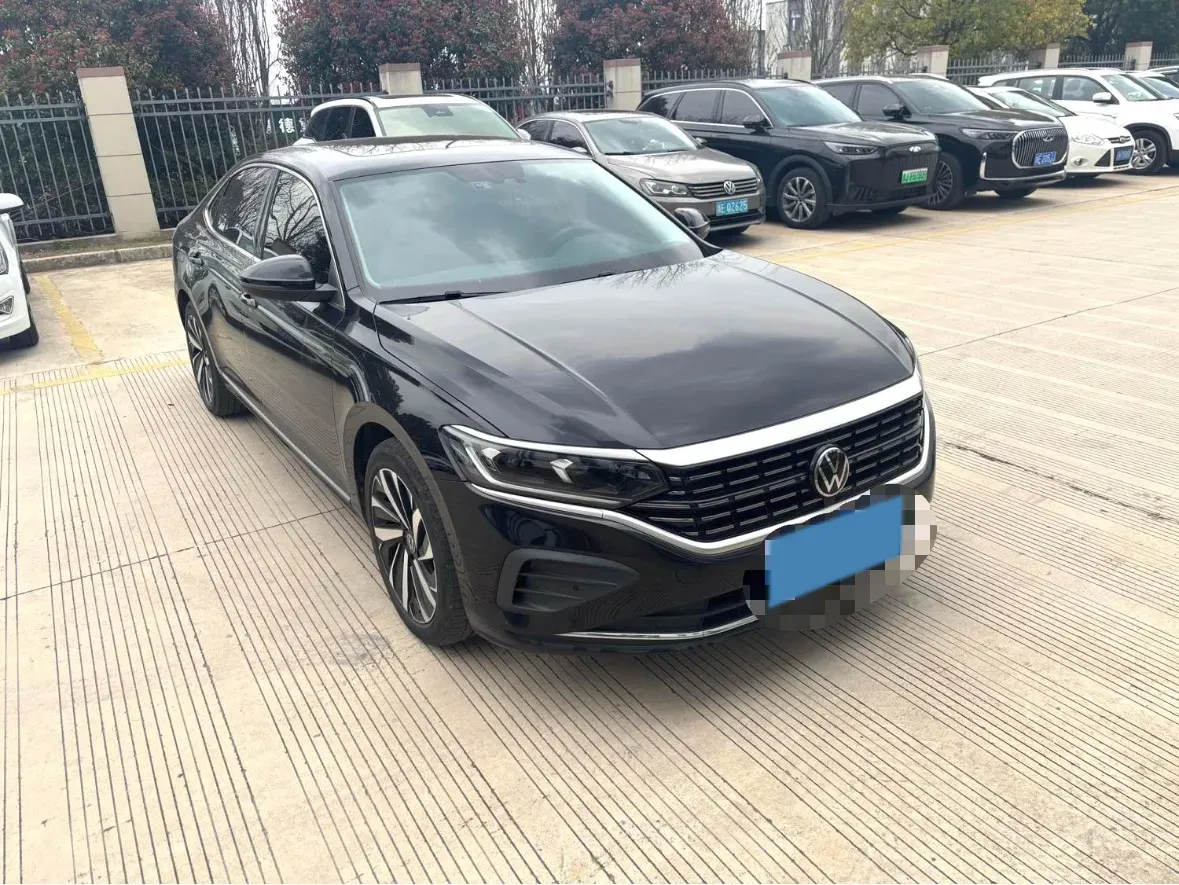 2024 Volkswagen Passat 2.0T 220HP L4 7DCT,autocango,china used car exporter,china ev exporter,chinese used car exporter,chinese used ev exporter