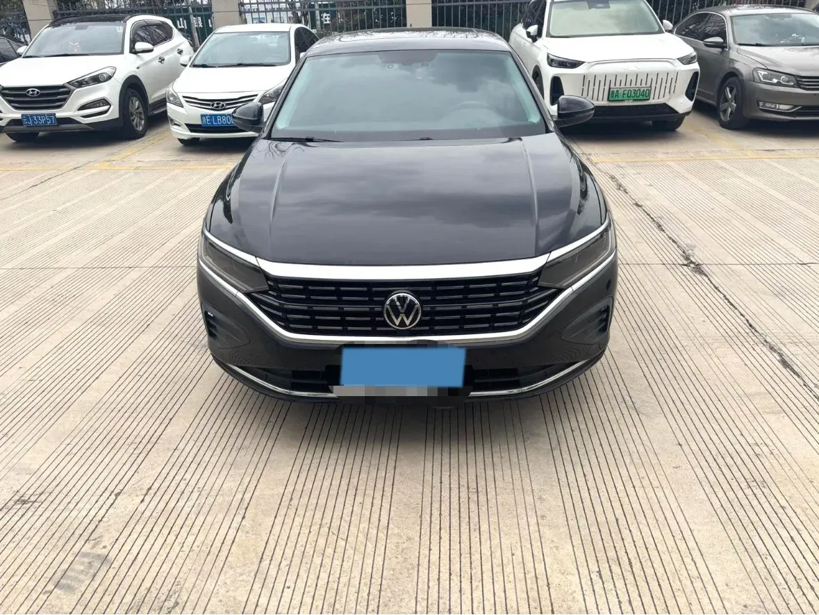 2024 Volkswagen Passat 2.0T 220HP L4 7DCT,autocango,china used car exporter,china ev exporter,chinese used car exporter,chinese used ev exporter