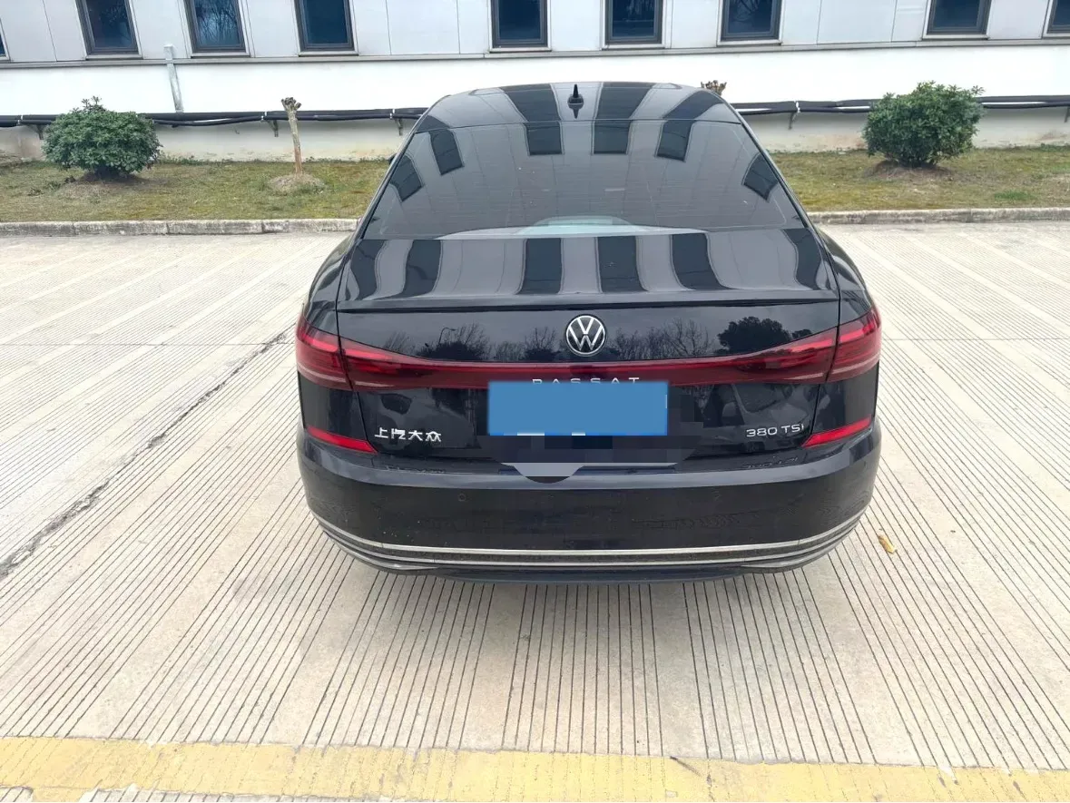2024 Volkswagen Passat 2.0T 220HP L4 7DCT,autocango,china used car exporter,china ev exporter,chinese used car exporter,chinese used ev exporter