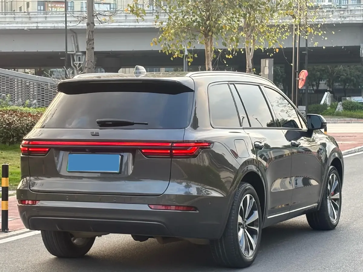 2021 Li ONE Range Extended 131HP REEV 40.5KWH,autocango,china used car exporter,china ev exporter,chinese used car exporter,chinese used ev exporter