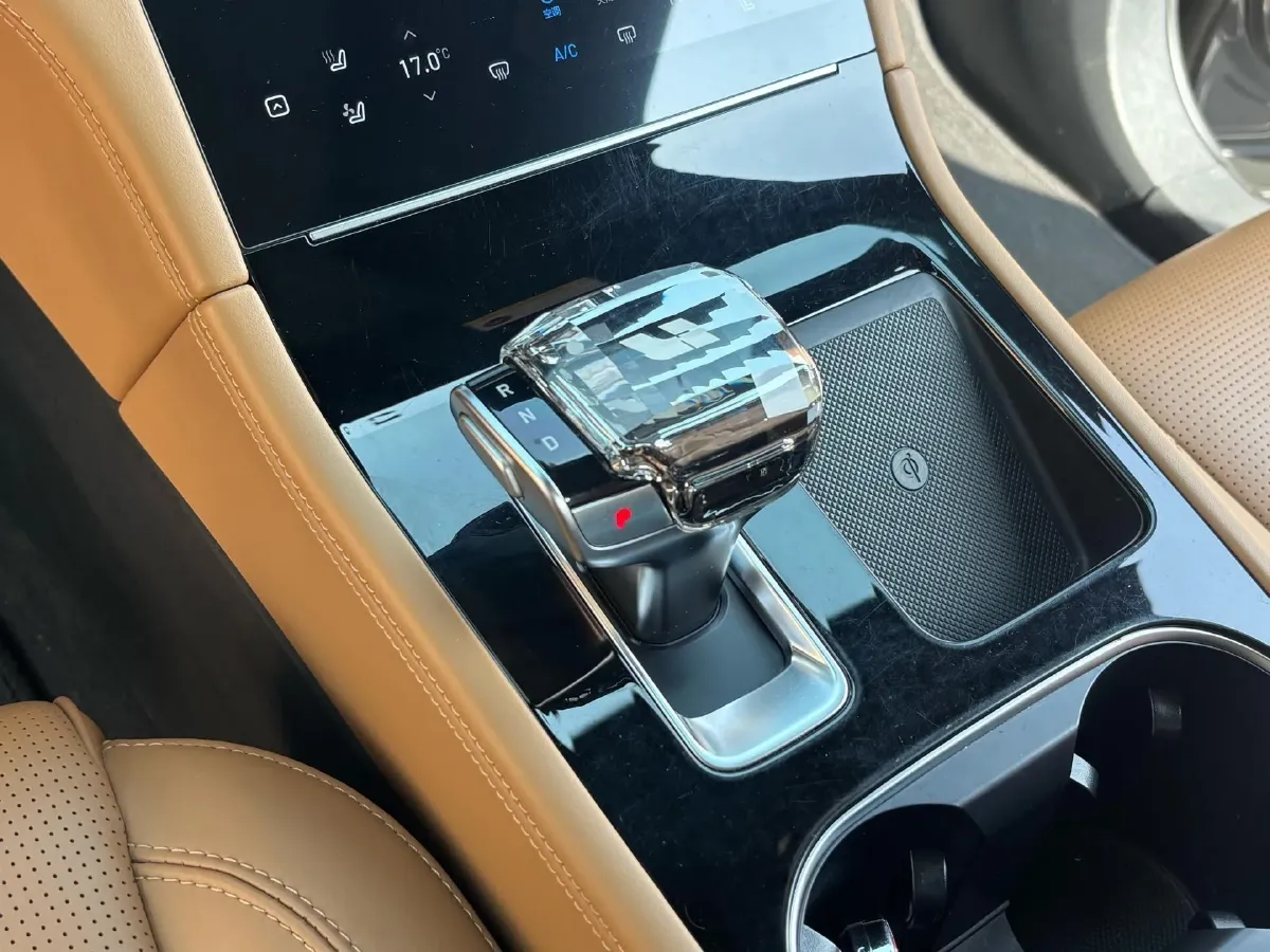 2021 Li ONE Range Extended 131HP REEV 40.5KWH,autocango,china used car exporter,china ev exporter,chinese used car exporter,chinese used ev exporter