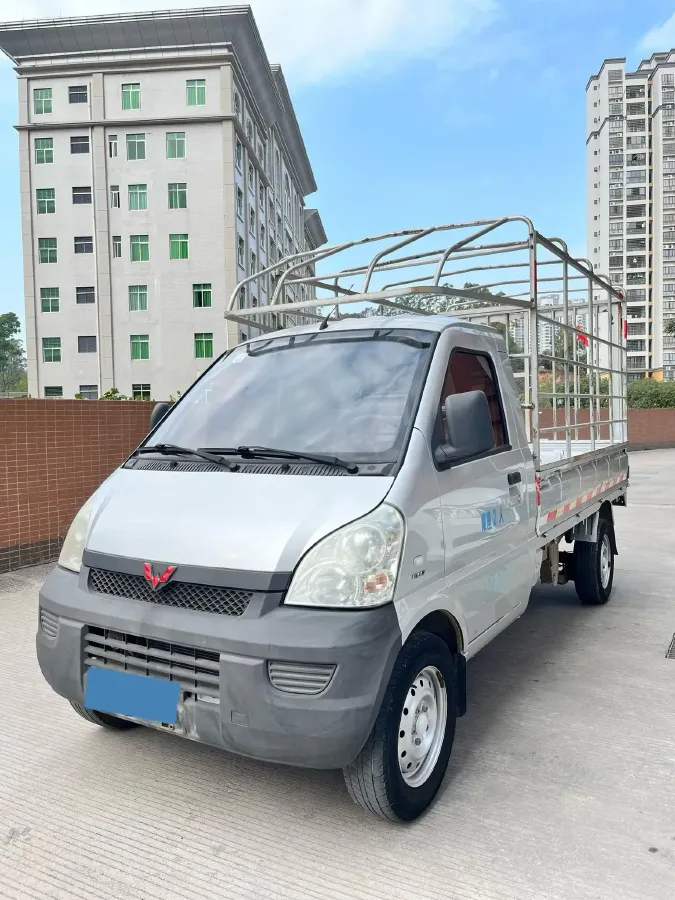 2015 WuLing RongGuang V 1.5L 112HP L4 5MT,autocango,china used car exporter,china ev exporter,chinese used car exporter,chinese used ev exporter