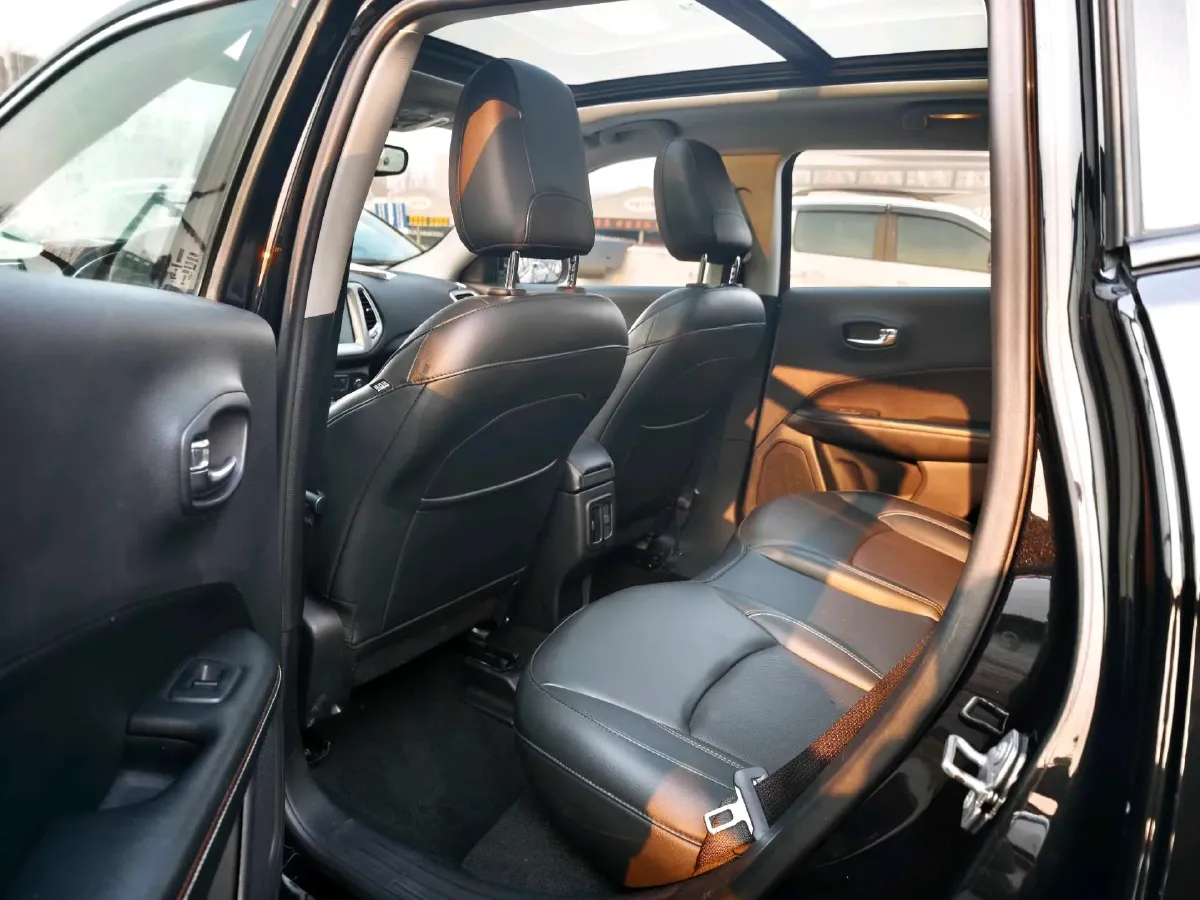 2017 Jeep Compass 1.4T 165HP L4 7DCT,autocango,china used car exporter,china ev exporter,chinese used car exporter,chinese used ev exporter