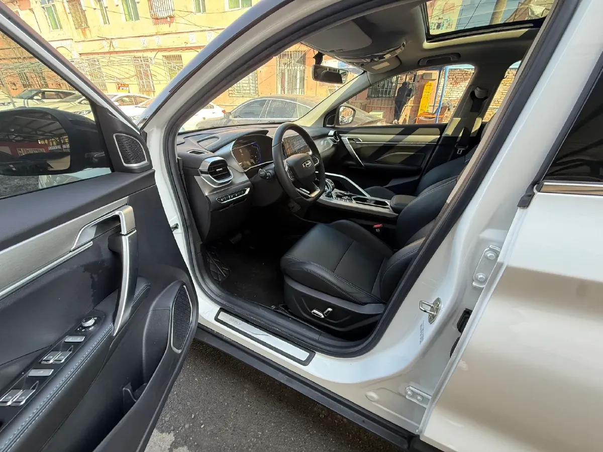 2020 Geely Coolray 1.5T 177HP L3 7DCT PHEV 11.3KWH,autocango,china used car exporter,china ev exporter,chinese used car exporter,chinese used ev exporter