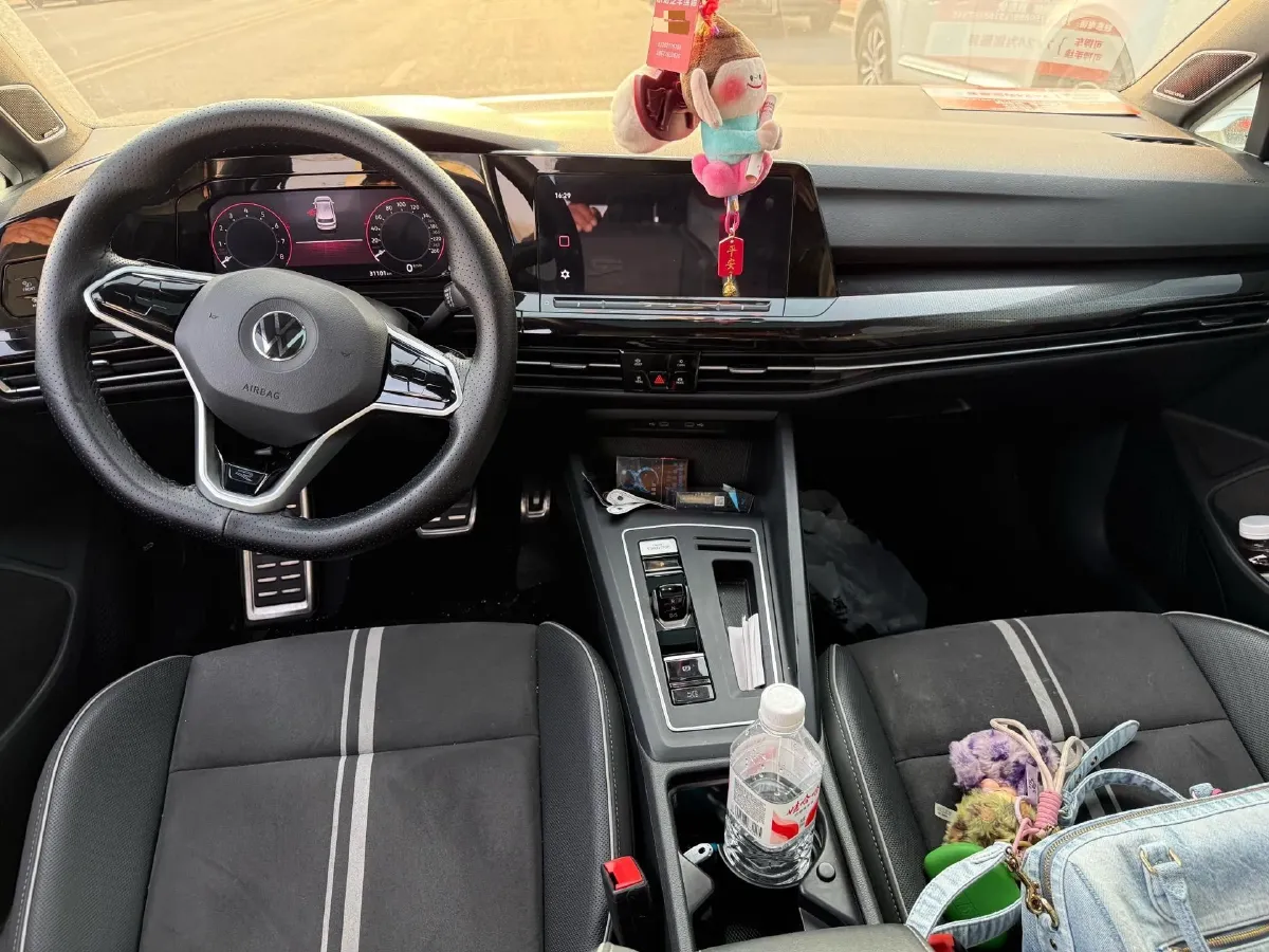 2023 Volkswagen Golf 1.4T 150HP L4 7DCT,autocango,china used car exporter,china ev exporter,chinese used car exporter,chinese used ev exporter