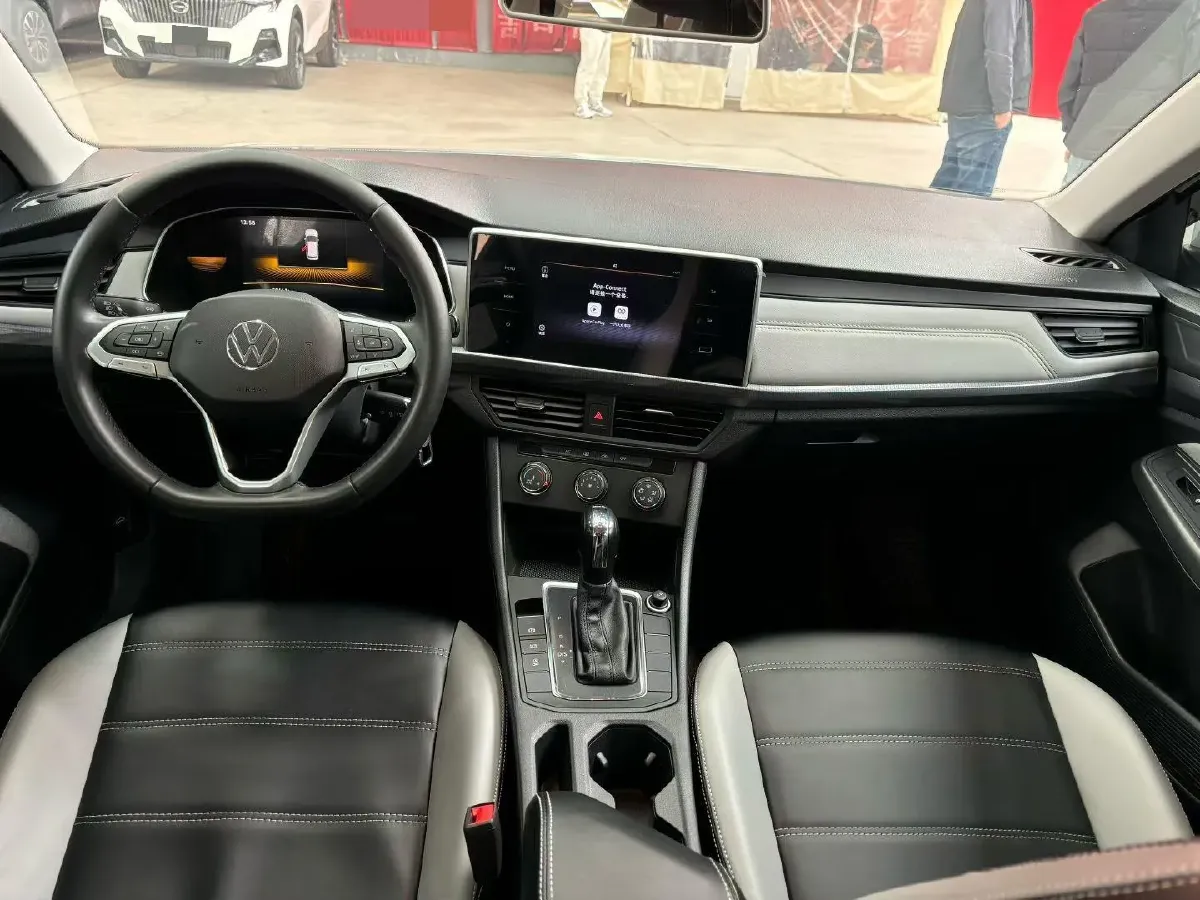 2024 Volkswagen Bora 1.2T 116HP L4 7DCT,autocango,china used car exporter,china ev exporter,chinese used car exporter,chinese used ev exporter