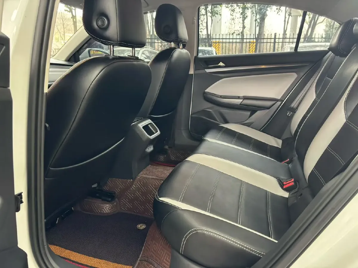 2024 Volkswagen Bora 1.2T 116HP L4 7DCT,autocango,china used car exporter,china ev exporter,chinese used car exporter,chinese used ev exporter