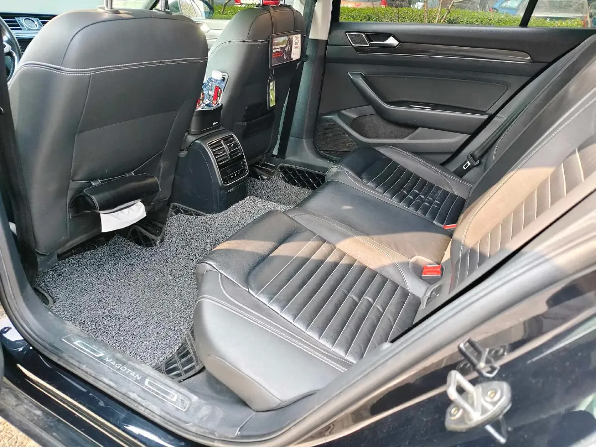 2020 Volkswagen Magotan 2.0T 186HP L4 7DCT,autocango,china used car exporter,china ev exporter,chinese used car exporter,chinese used ev exporter