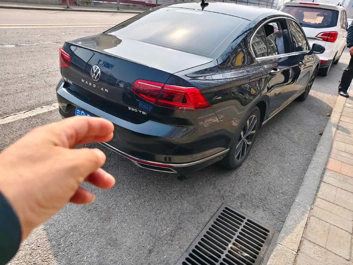 2020 Volkswagen Magotan 2.0T 186HP L4 7DCT,autocango,china used car exporter,china ev exporter,chinese used car exporter,chinese used ev exporter