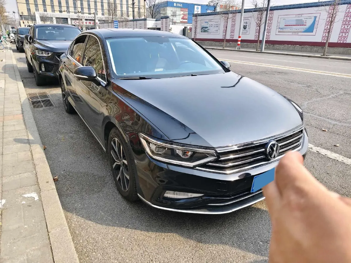 2020 Volkswagen Magotan 2.0T 186HP L4 7DCT,autocango,china used car exporter,china ev exporter,chinese used car exporter,chinese used ev exporter